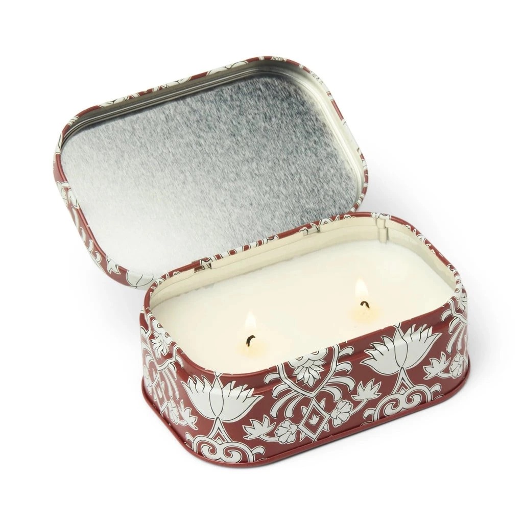 74276-2_paddywax-cherie-french-linen-orris-tin-candle-2.jpeg