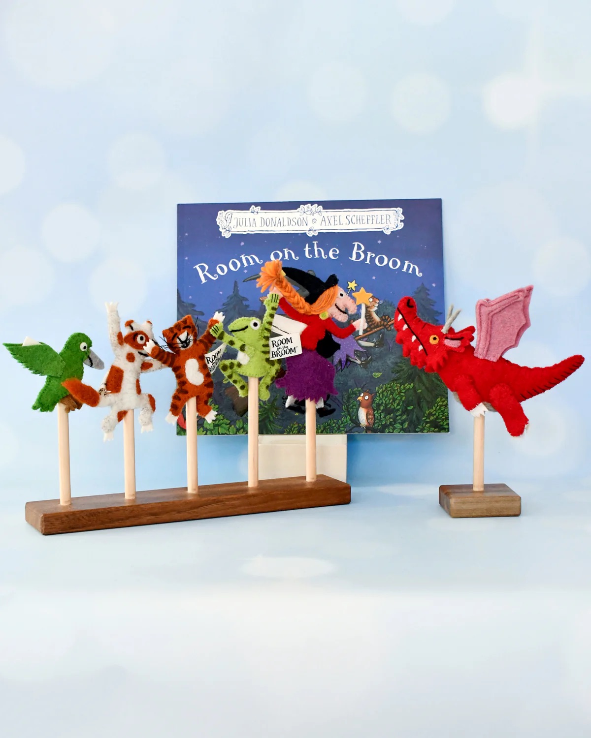Room-On-The-Broom-Finger-Puppets-Set-7.jpeg
